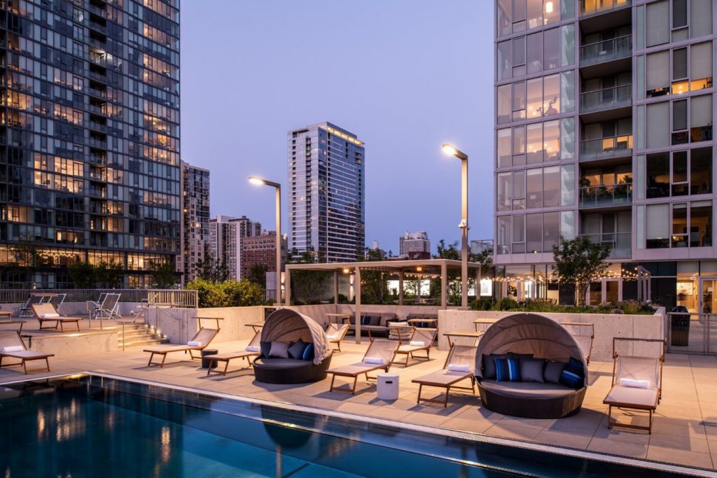 old town park chicago rooftop pools