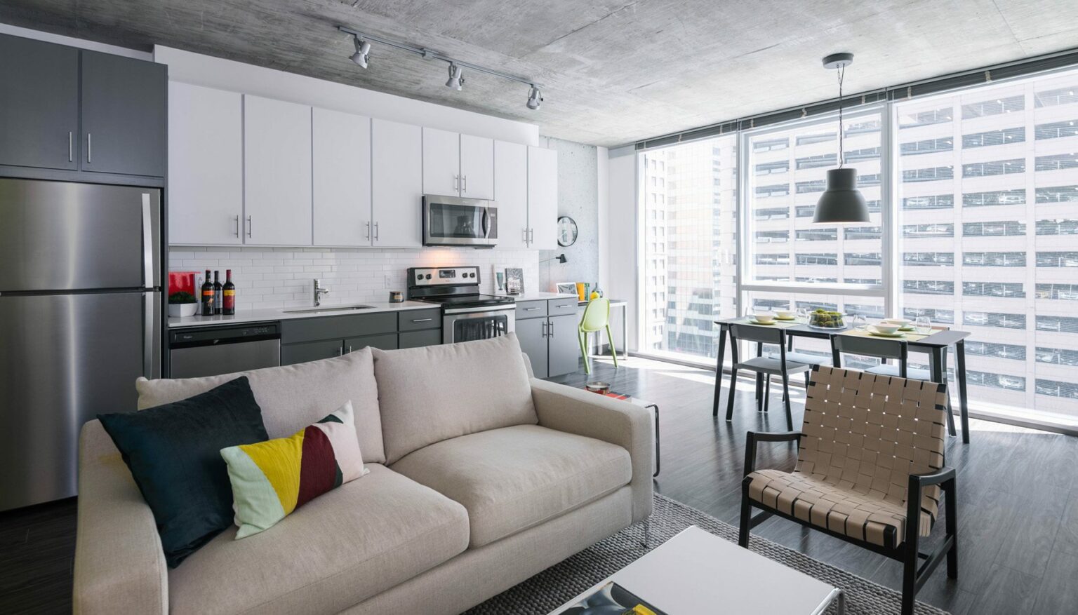 Picture of Downtown Chicago Luxury Apartments - Luxury Apartments & Rentals in ...