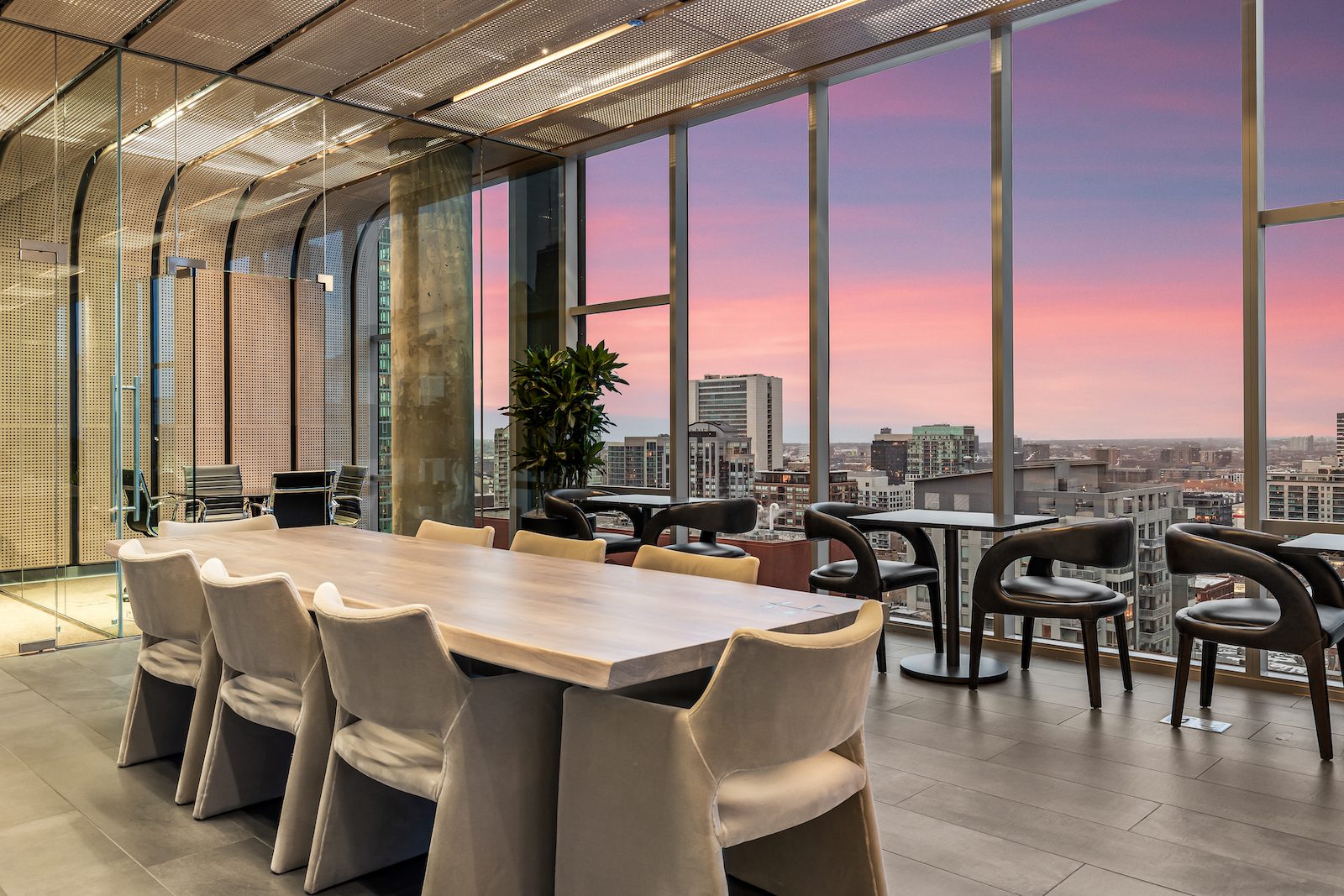 Image showcasing High-Rise Chicago Living: The Ultimate Guide to Sky-High Luxury ...